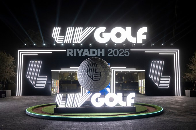 how to watch liv golf live online