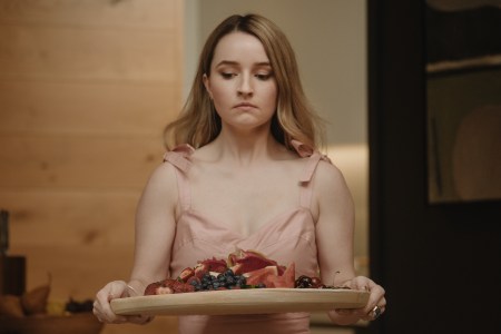 Apple Cider Vinegar. Kaitlyn Dever as Belle in Apple Cider Vinegar. Cr. Courtesy of Netflix © 2024